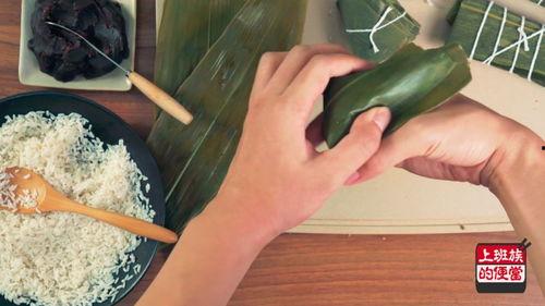 手把手包粽子视频,手把手教你包出美味粽子的秘诀